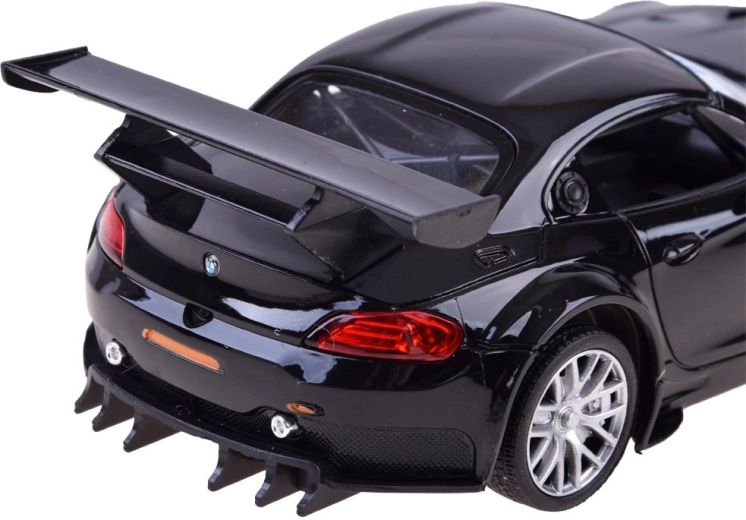 Gumininės padangos ir galiniai varantieji ratai