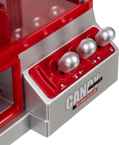 Realistiškas valdymas trimis vairasvirtėmis