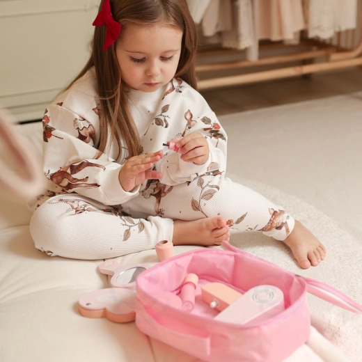 Skatina kūrybiškumą ir smulkiąją motoriką