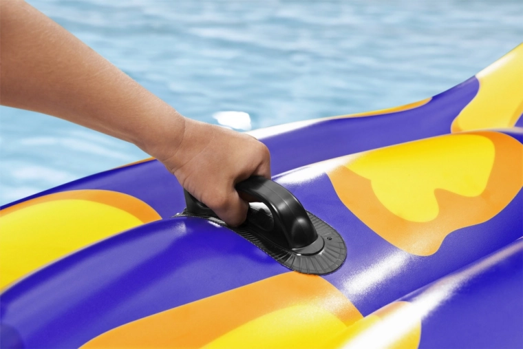 Patvari medžiaga ir dvigubos kameros