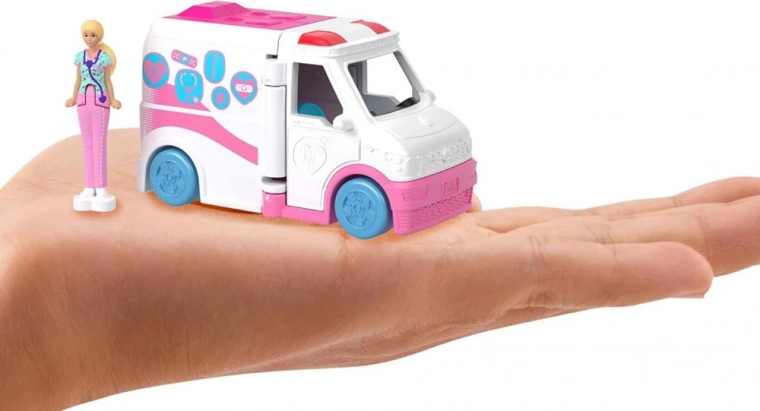 Mini lėlytė pasiruošusi gelbėti