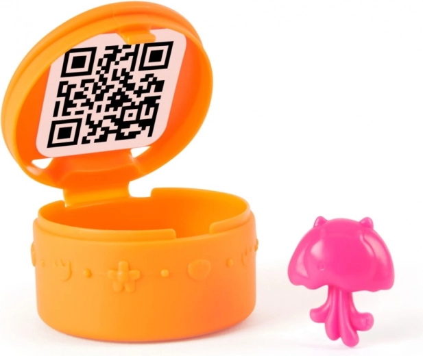 Kapsulė su slapta staigmena ir QR kodu