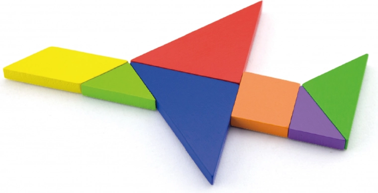 Tvirti mediniai elementai ryškiomis spalvomis