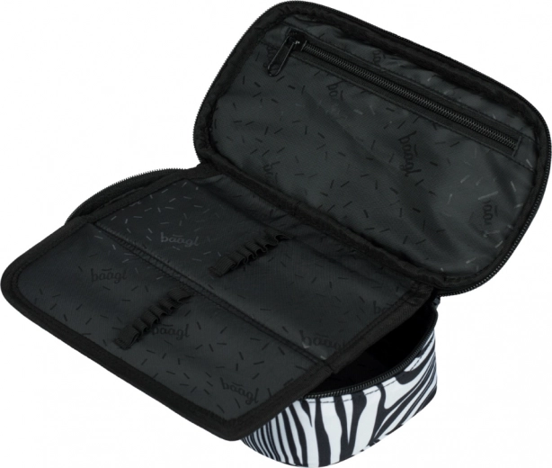 Aiški atverčiama pertvara