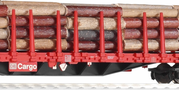 Ryškūs užrašai ir detalus DB Cargo atlikimas