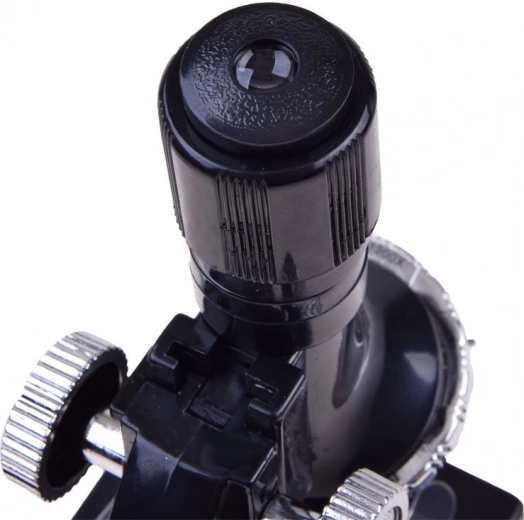 Tikslus fokusavimas ir patvari konstrukcija