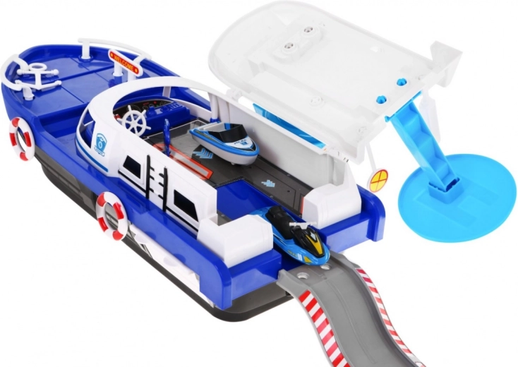 Atidaromas stogas ir čiuožykla