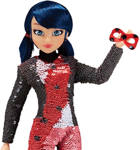 Sąnariuota lėlė dinamiškoms pozoms