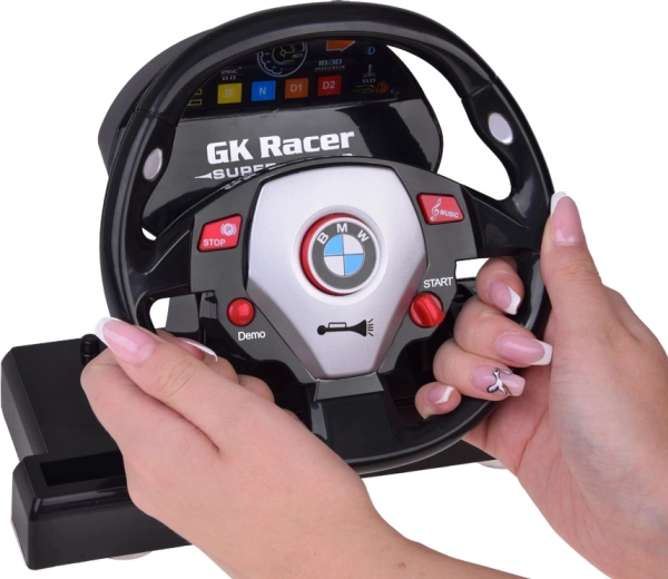 Realistiškas vairas su pavaromis ir efektais