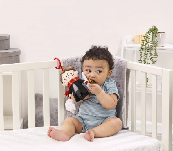 Barškančia šluota ir cypsinti pelėda garso pojūčiams