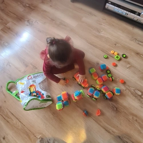 Skatina kūrybiškumą ir motoriką