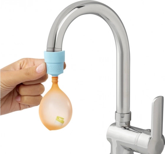 Easy filling from a tap or a bottle
