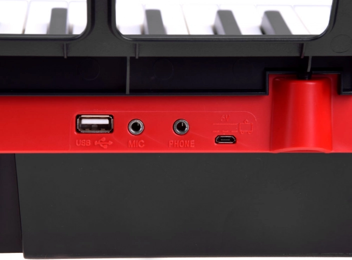 Įkraunama baterija ir platus prijungimas