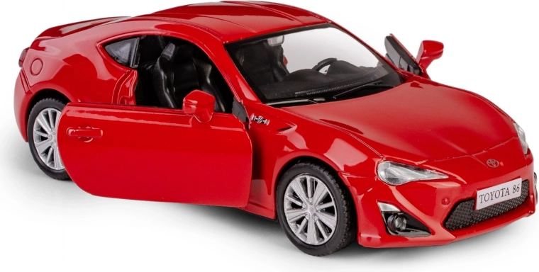 Atidaromos durys ir detalus interjeras