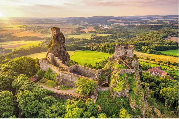 Captivating Trosky Castle motif