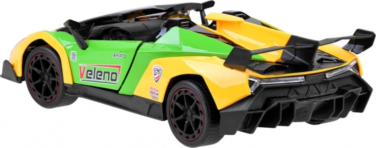 Rubber tires and rear-wheel drive