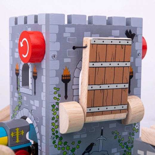 Funkcionalus pakeliamas tiltas su gervės mechanizmu