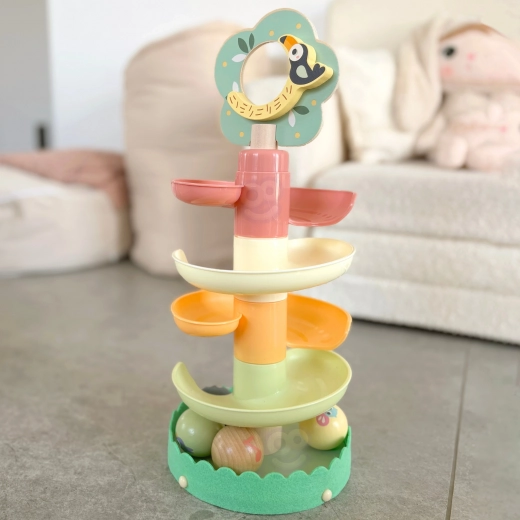 Lengvas surinkimas iš 6 spalvotų dalių