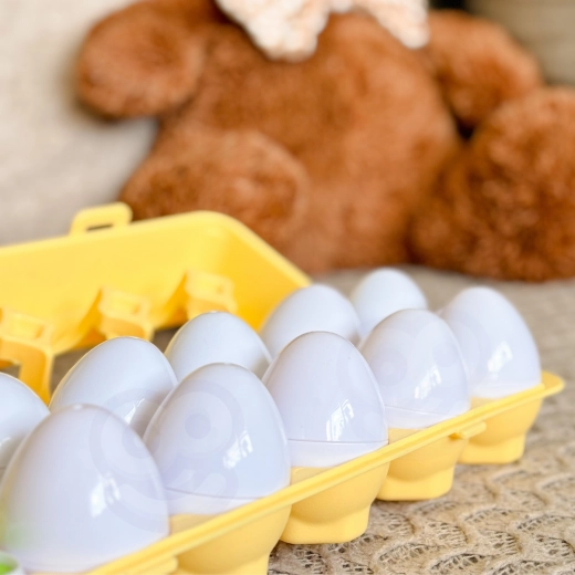 12 kiaušinių patogiame dėkle