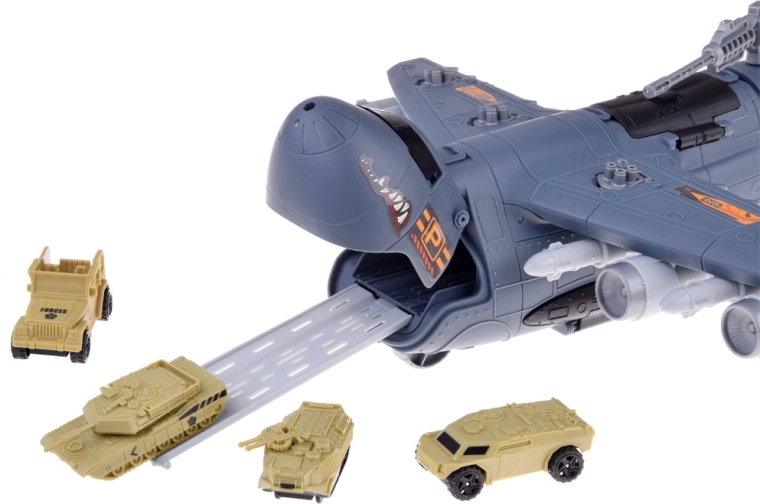 Interaktyvus karinis lėktuvas su rampa ir krovinių skyriumi