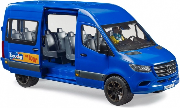 Opening doors and flexible interior