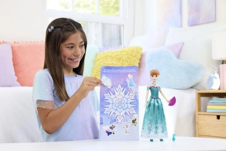Play scene and stories from Frozen