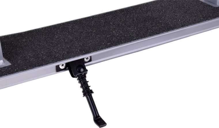 Sulankstoma konstrukcija ir praktiškas stovas