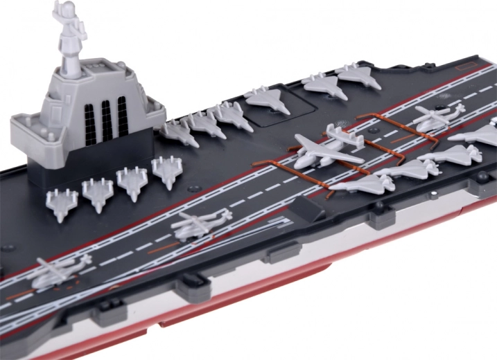 Detalus denis su mini lėktuvais