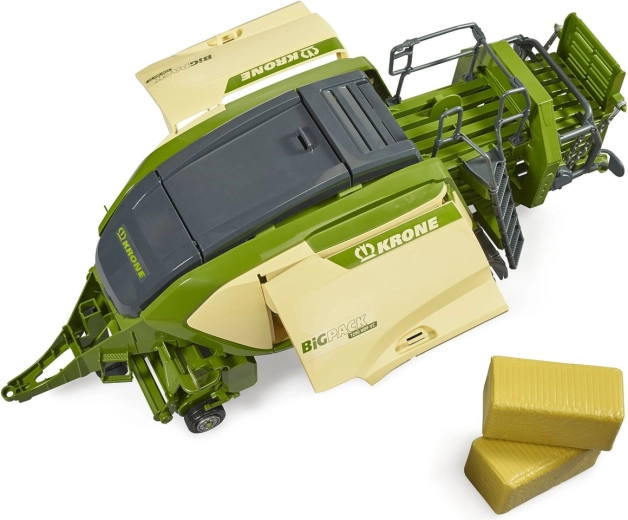 Realistic details and access to the machine interior