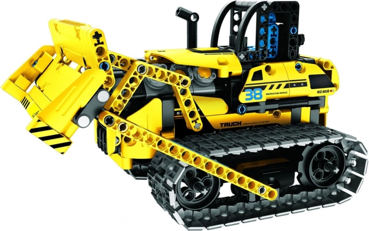 Trys modeliai viename rinkinyje