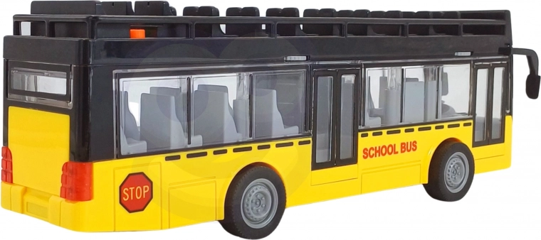 Realistiškas mokyklinio autobuso dizainas