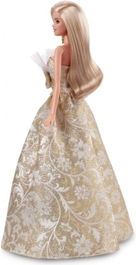 Ilgi šviesūs plaukai, paruošti formavimui