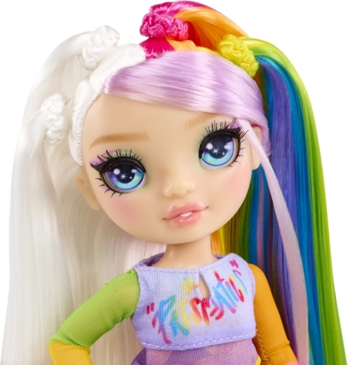 Vaivorykštiniai plaukai ir ikoniškas stilius