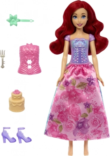 Lėlė Ariel su gėlių motyvo apranga