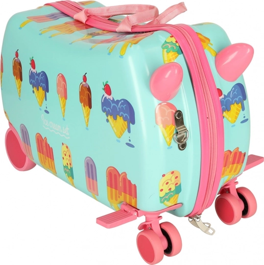 Sklandus važiavimas ant keturių ratukų