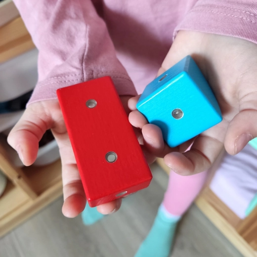 Magnetai, laikantys iš visų pusių