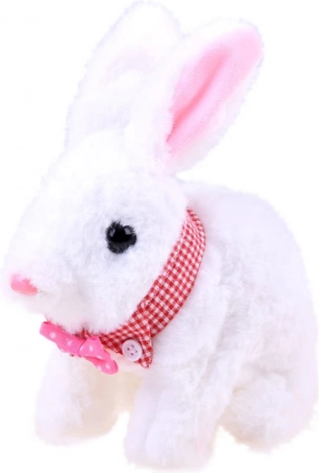 Interaktyvus triušiukas, atgyjantis žaidžiant