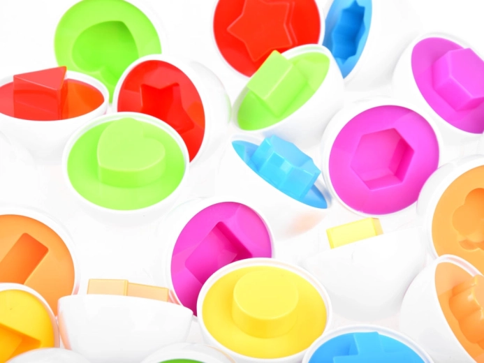 Spalvų ir formų mokymasis žaidžiant