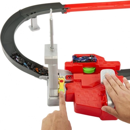 Two racing modes for endless action