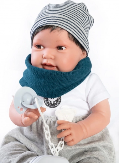 Realistiškos detalės ir minkštintas vinilas