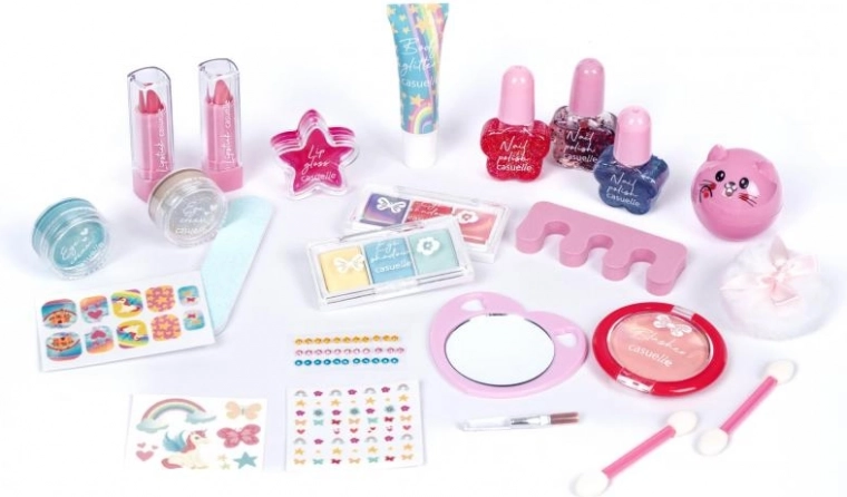 Saugus vaikiškas makiažas ir vaidmenų žaidimai