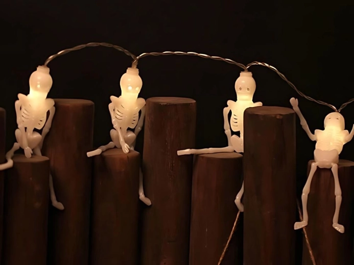 Šiltai baltos LED atmosferiniam apšvietimui