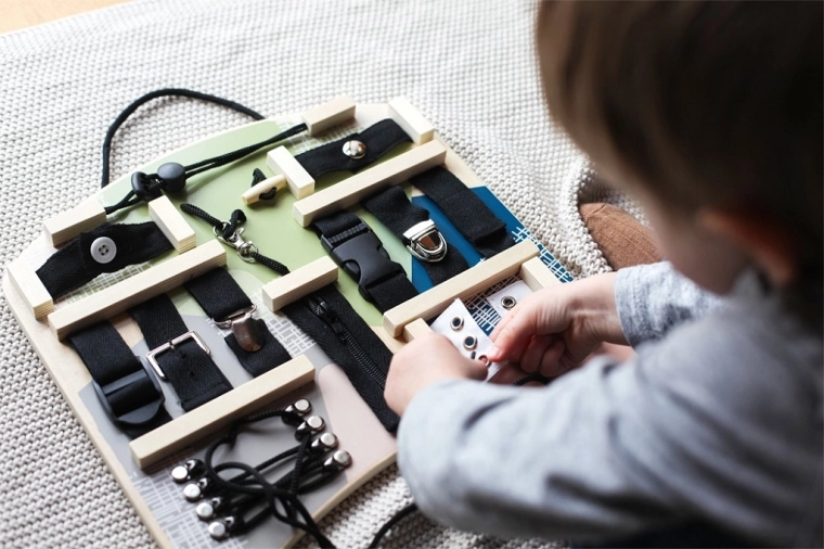 Smagus apsirengimo įgūdžių treniravimas