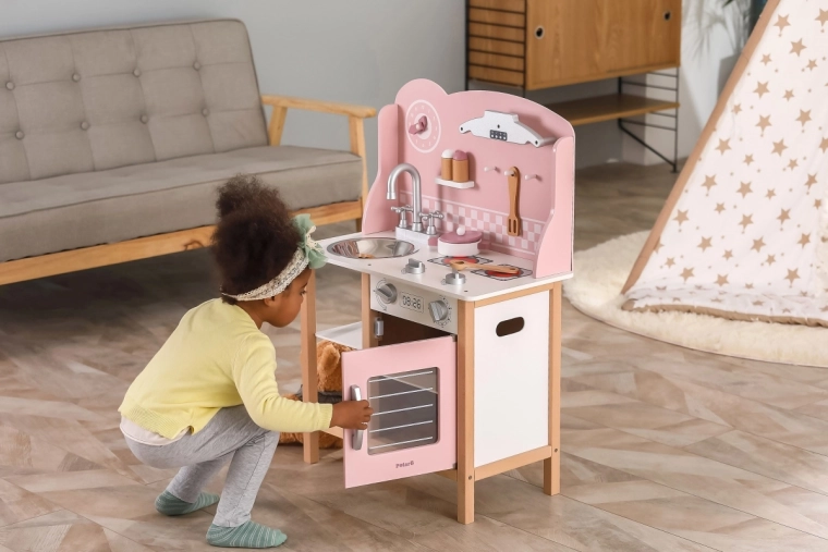 Realistiškas dizainas vaidmeniniam gaminimui