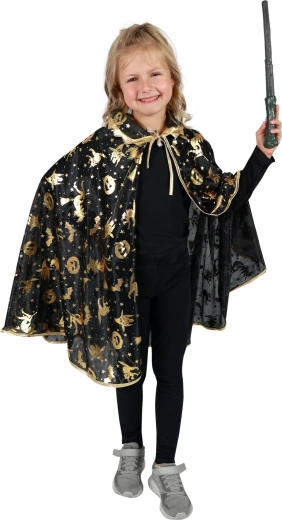 Magical look with gold motifs