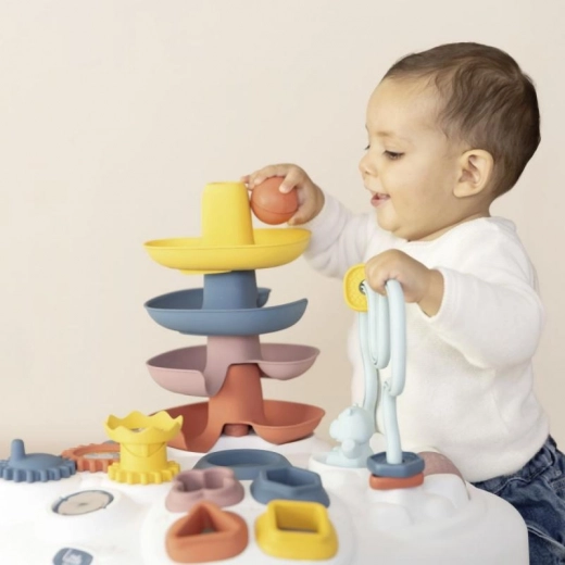 Karoliukų labirintas ir besisukantys elementai