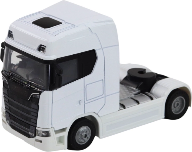 Realistic details and durable construction
