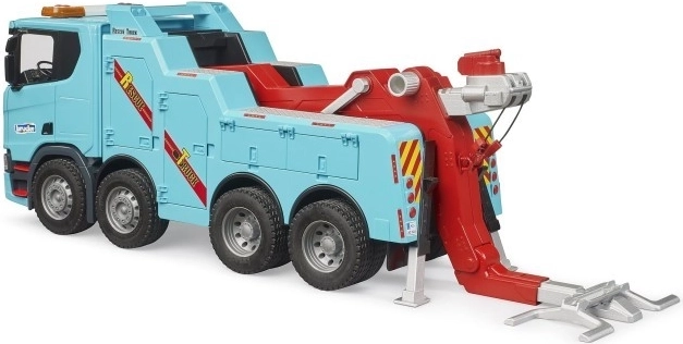 Teleskopinė strėlė ir veikianti gervė