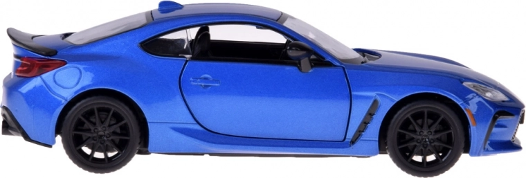 Metalinis kėbulas ir guminiai ratai