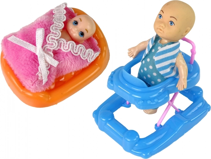 Žaidimų rinkinys su keliomis lėlėmis